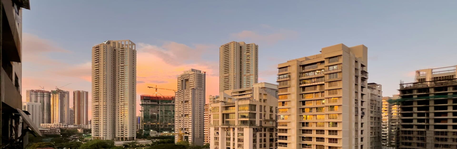 Vastrapur location connectivity and residential lifestyle in Ahmedabad